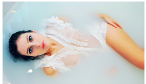 Photography courses and workshops - A girl in the bathtub (7)
