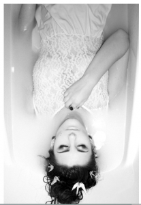 Photography courses and workshops - A girl in the bathtub (6)