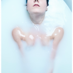 Photography courses and workshops - A girl in the bathtub (1)